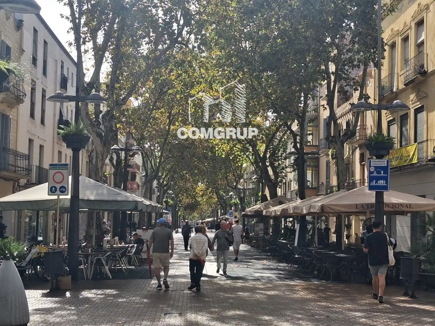 Business premises for transfer in Centre Vila, imagen 6