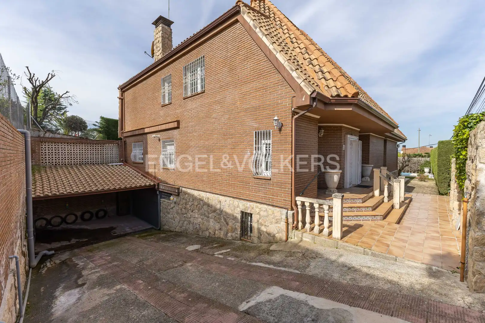 Vista exterior de Casa o chalet en venta en Móstoles con Calefacción, Jardín privado y Terraza