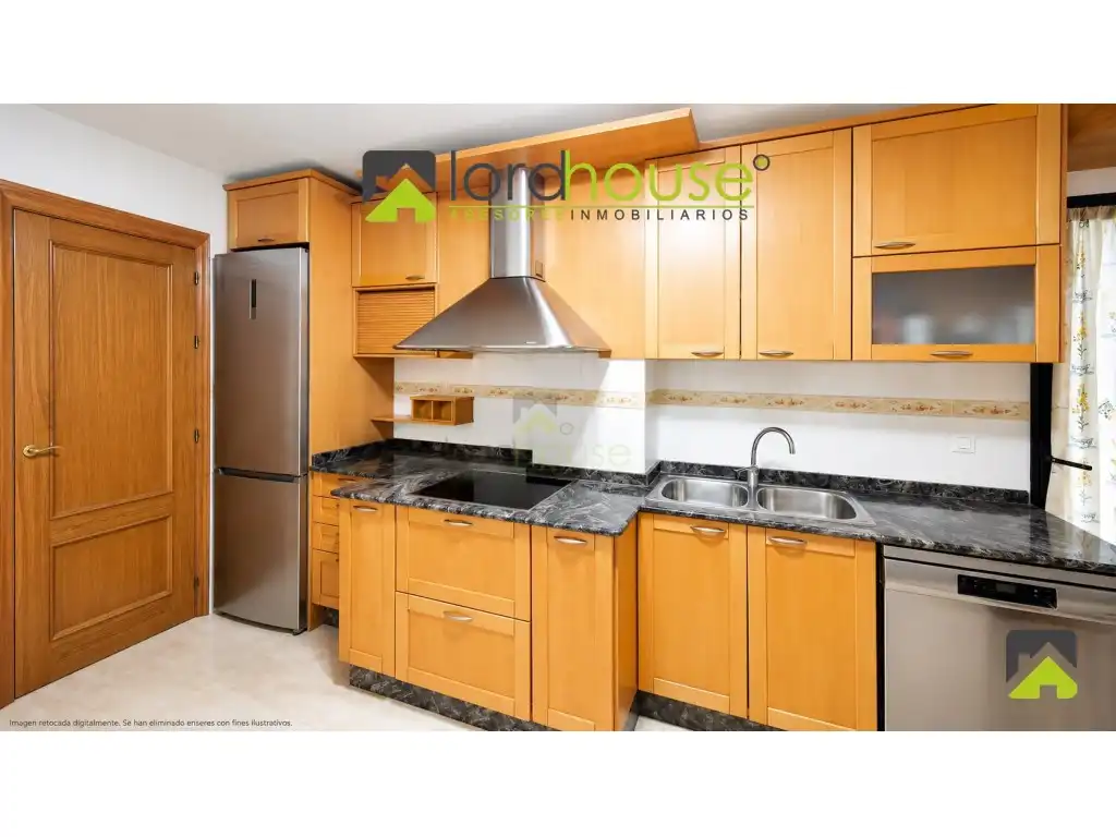 Piso con ascensor en venta en Calle Carmen Ayala Gabarron, imagen 8