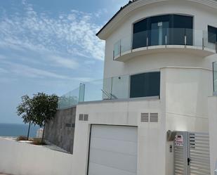 Single-family semi-detached to rent in El Faro