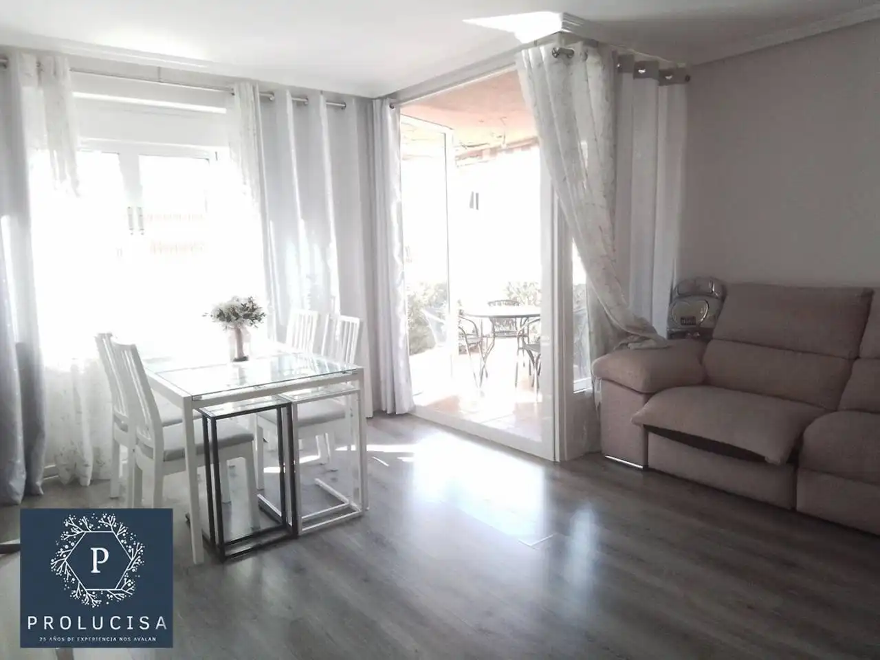 Living room of Flat for sale in Móstoles  with Air Conditioner, Heating and Terrace
