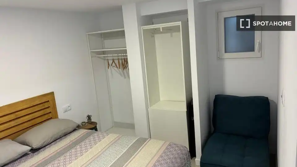 Dormitori de Apartament per a compartir en Elche / Elx amb Aire condicionat, Terrassa i Moblat