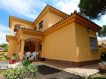 Villa mit Balkon zum Verkauf in Sancti Petri