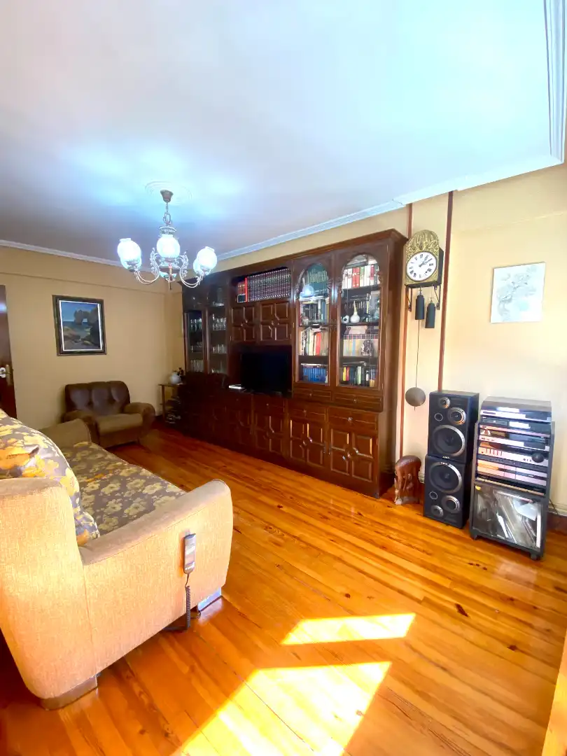 Sala de estar de Piso en venta en Aretxabaleta con Trastero, Amueblado y Balcón