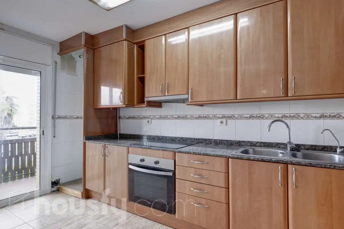 Cocina de Piso en venta en Pineda de Mar con Aire acondicionado, Terraza y Balcón