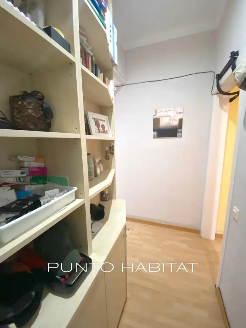 Schlafzimmer von Wohnung zum Verkauf in Barcelona mit Klimaanlage, Parkett und Terrasse