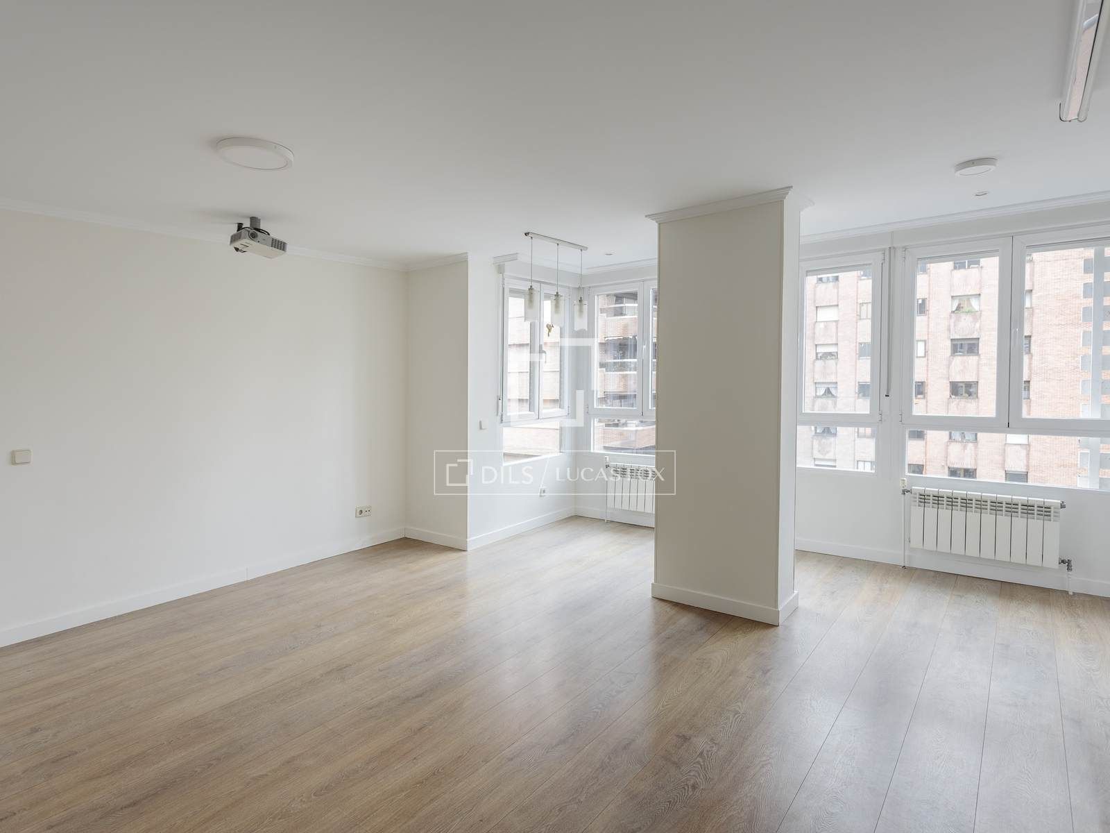 Dormitori de Pis de lloguer en  Madrid Capital amb Aire condicionat, Calefacció i Parquet