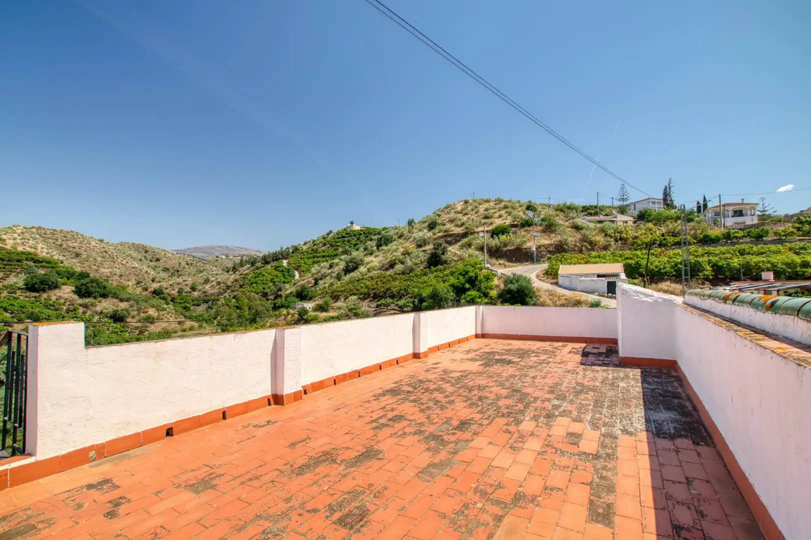 Terrassa de Casa adosada en venda en Canillas de Aceituno amb Jardí privat