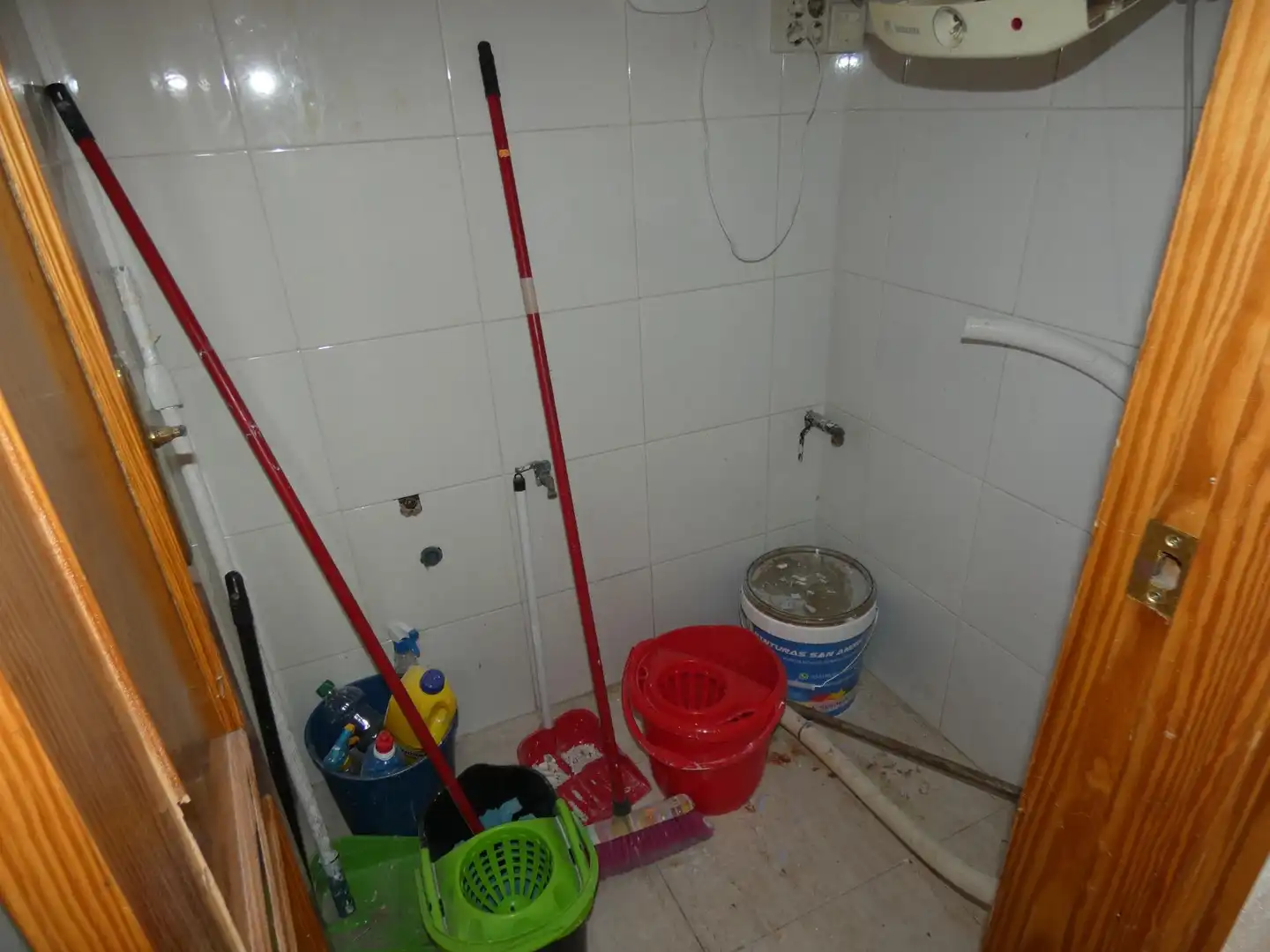 Baño de Local de alquiler en Alguazas con Aire acondicionado