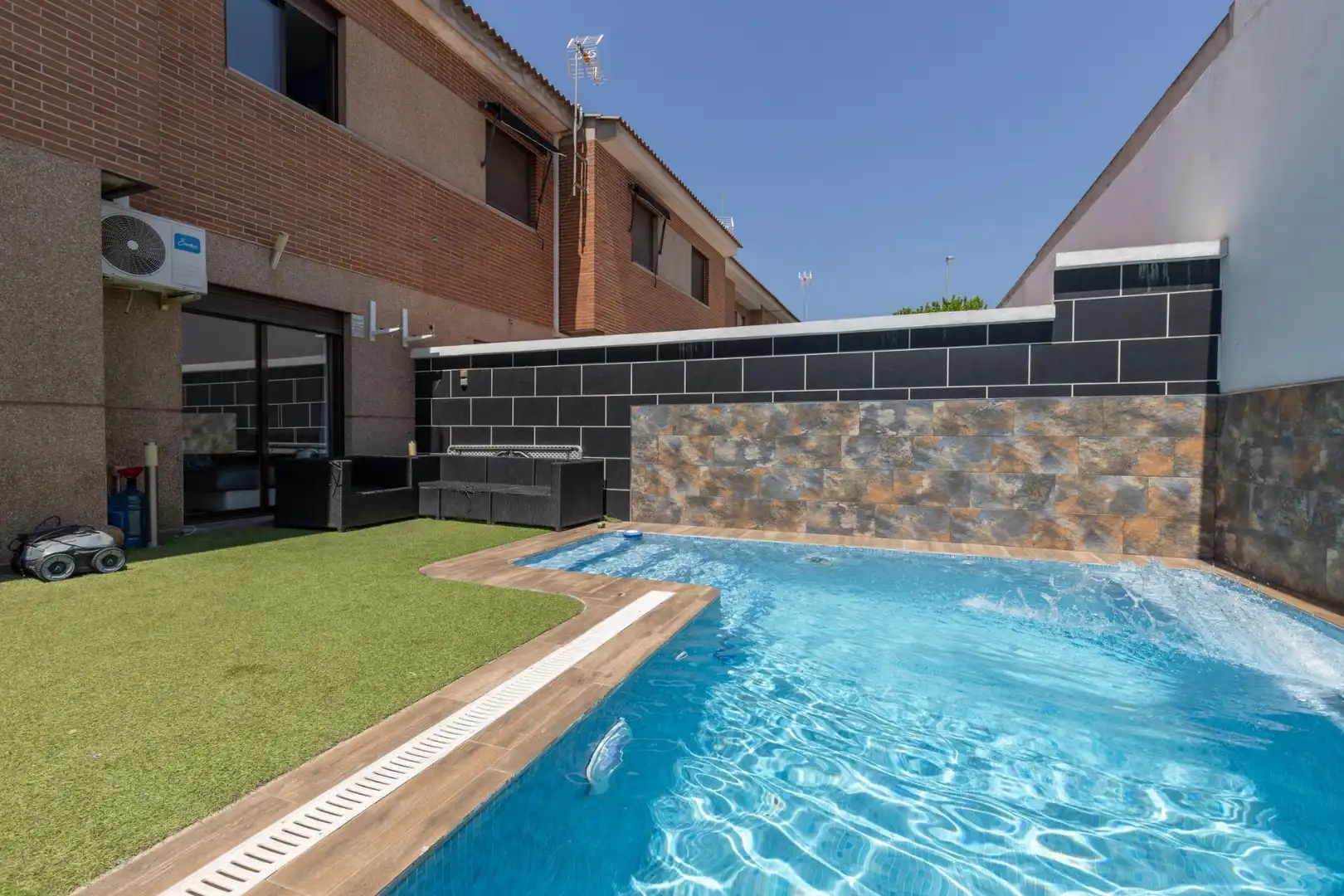 Piscina de Casa adosada en venta en Pulianas con Aire acondicionado, Calefacción y Terraza
