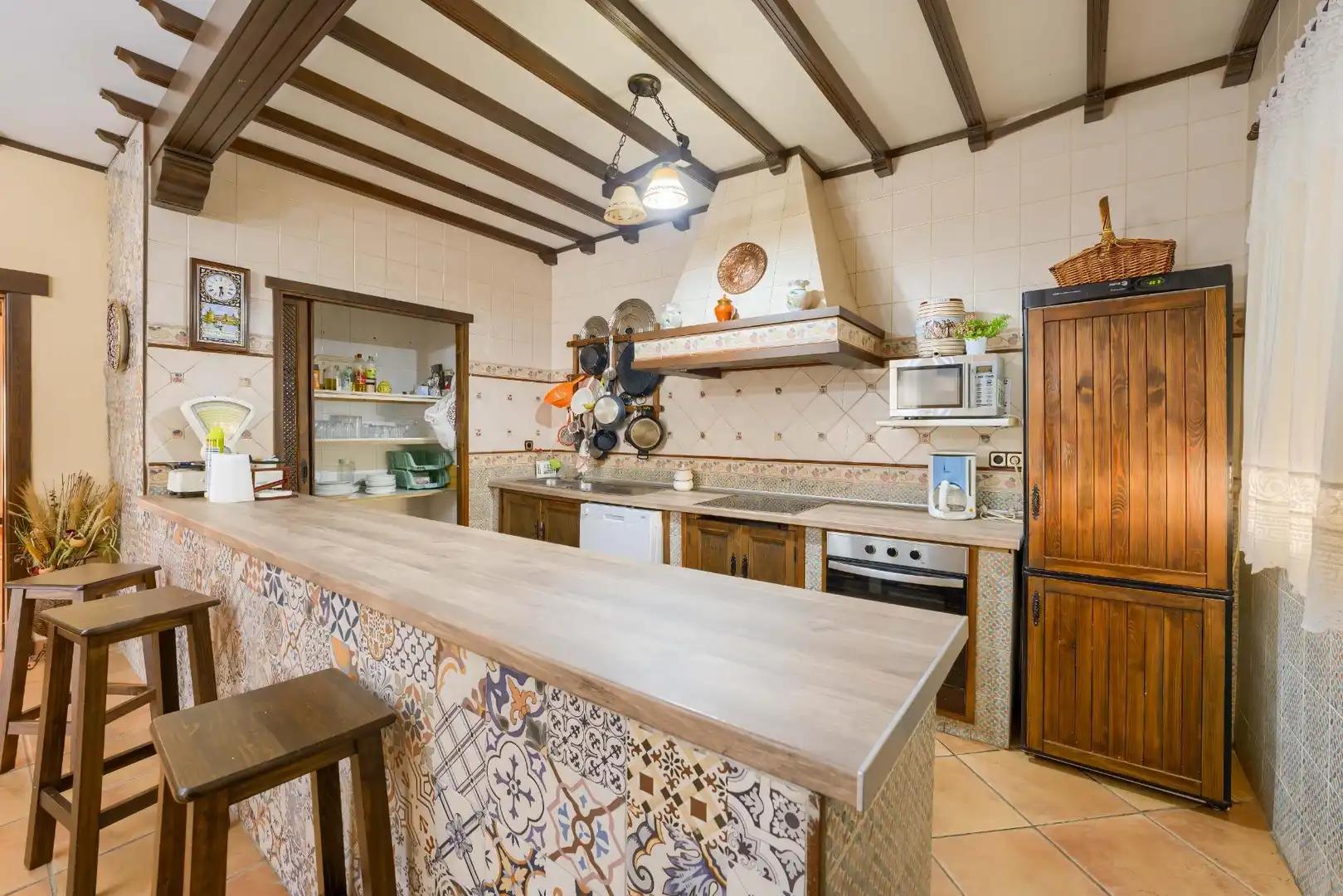 Cocina de Casa o chalet en venta en Sanlúcar la Mayor con Aire acondicionado, Calefacción y Jardín privado