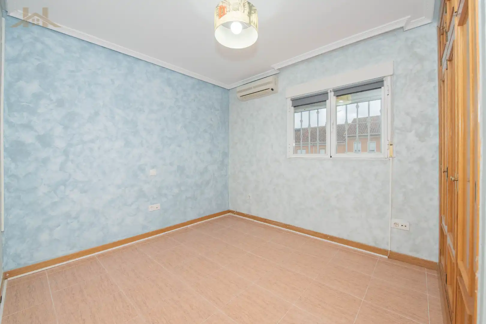 Bedroom of Detached homes for sale in Yeles  with Air Conditioner, Heating and Private garden