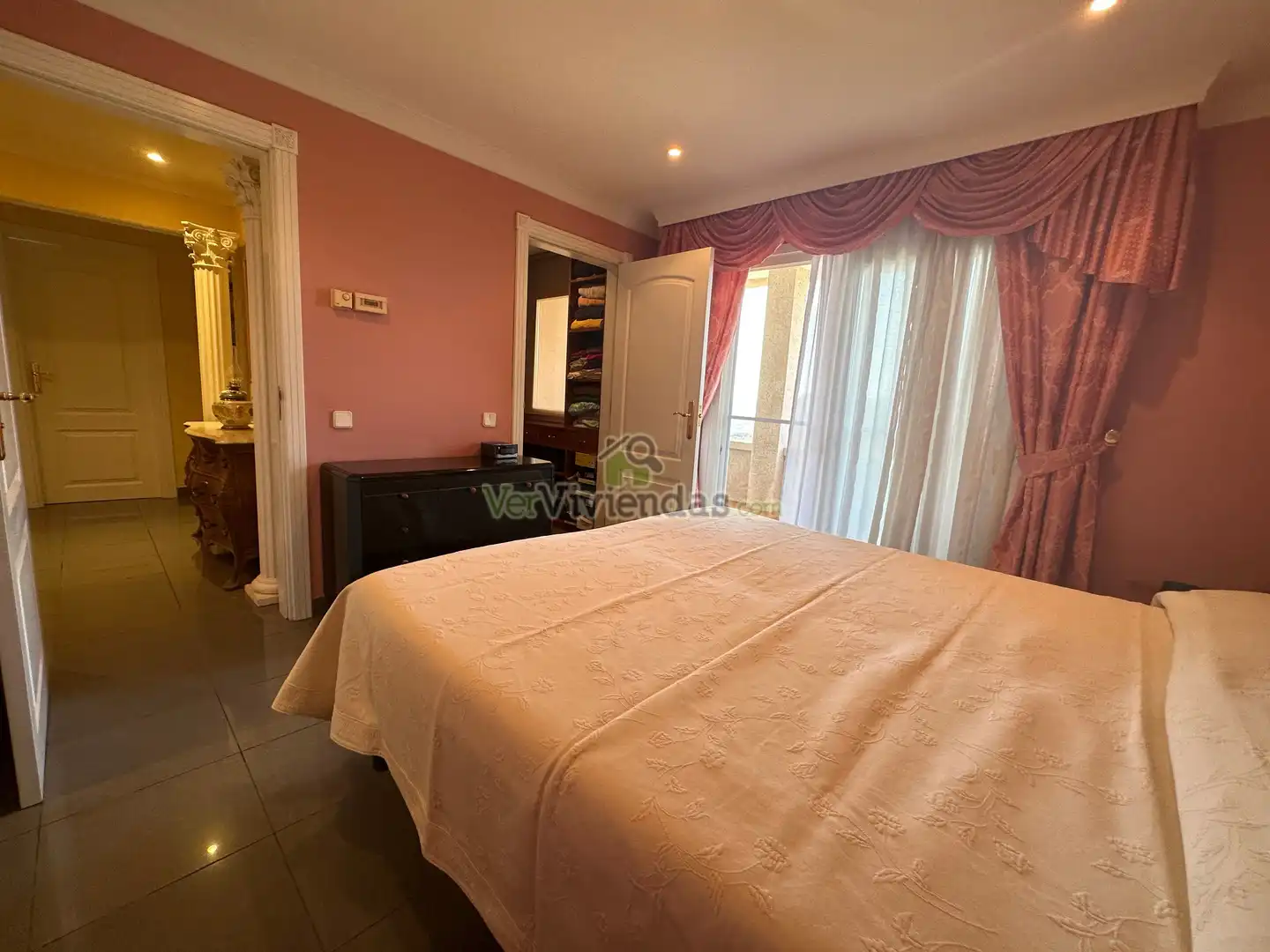 Houses for sale in Via Alemana, 15, Pallejà