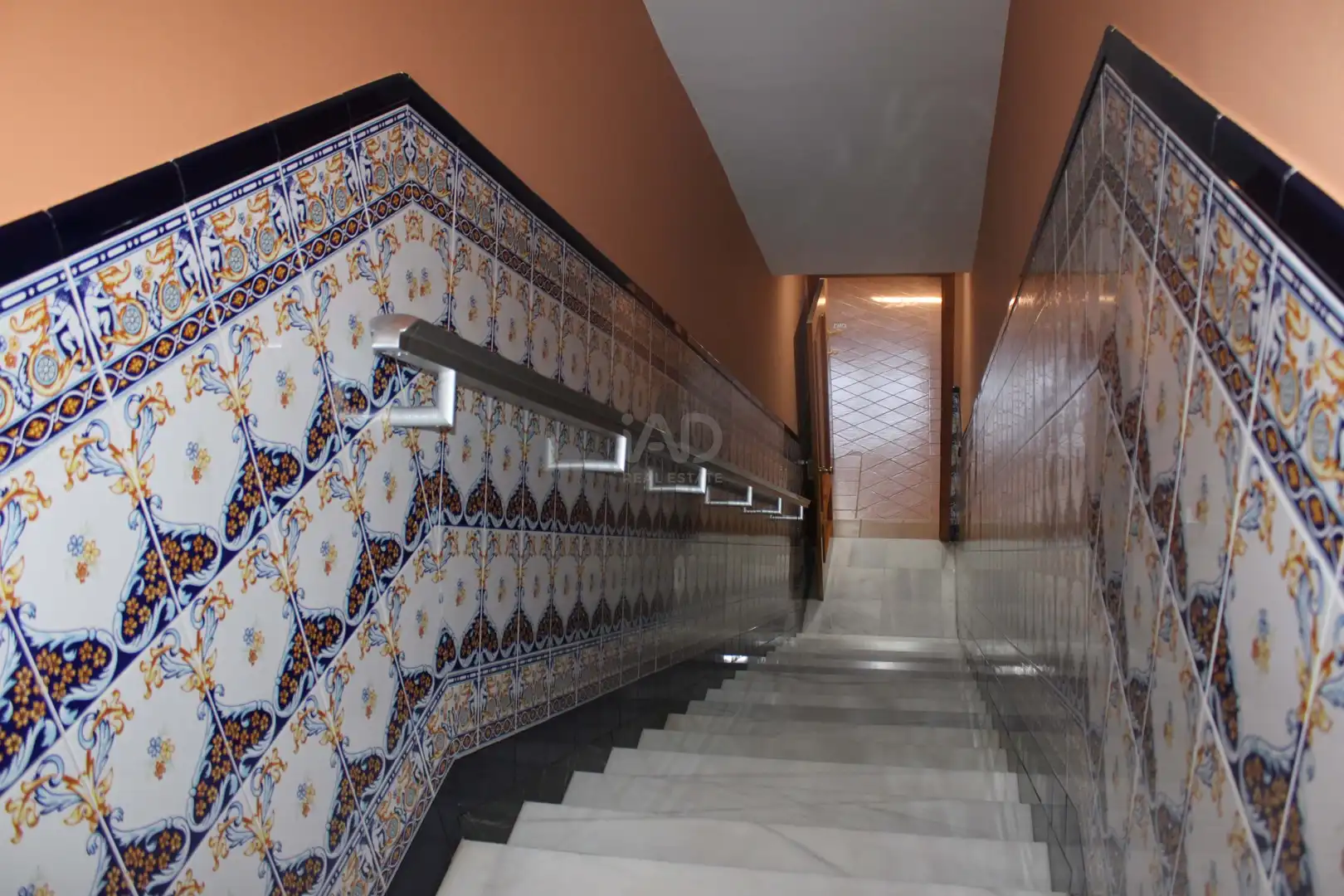 Houses for sale in Dos Hermanas  with Air Conditioner, Heating and Terrace