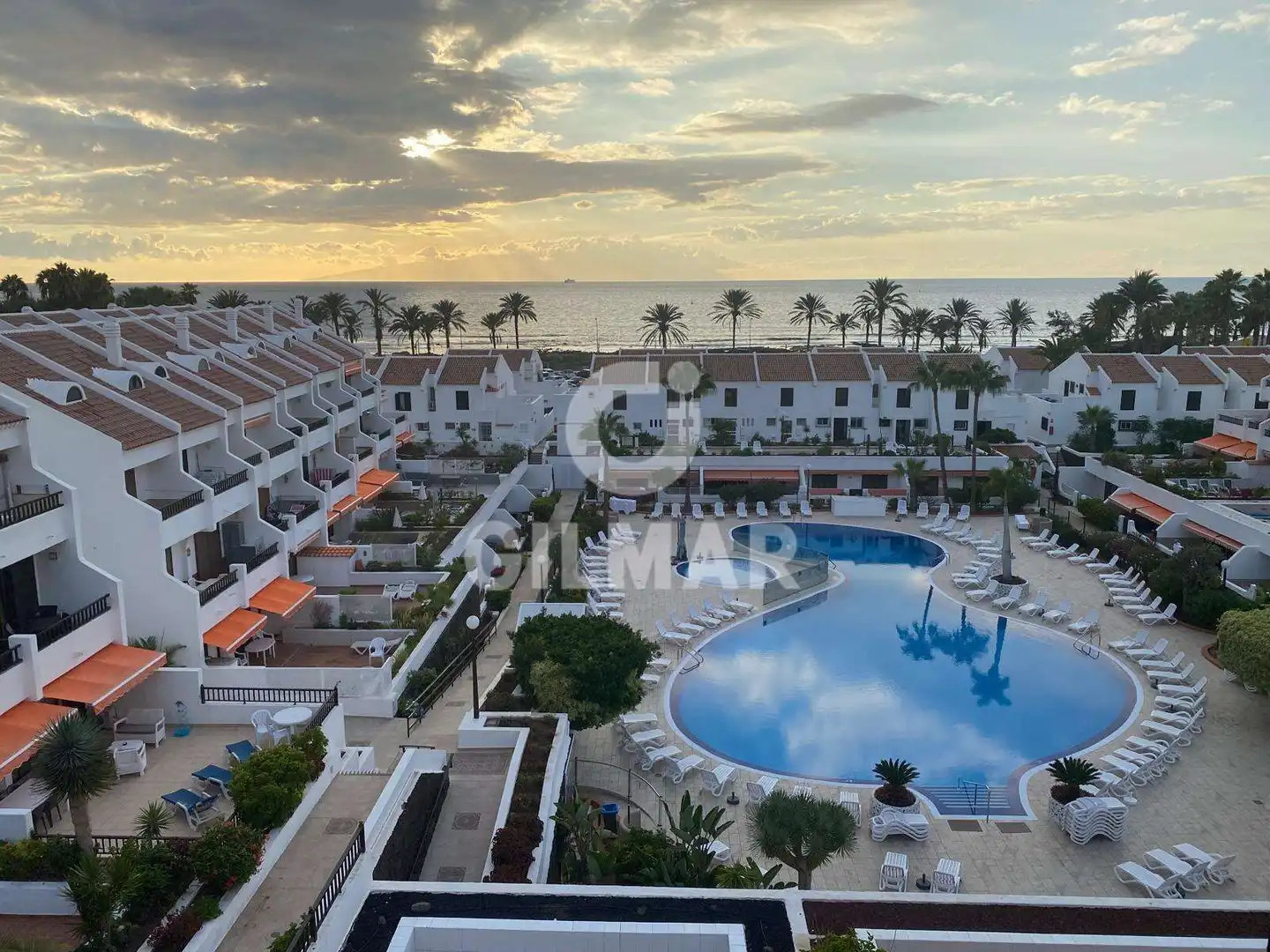 Vista exterior de Dúplex en venta en Arona con Terraza, Piscina y Amueblado