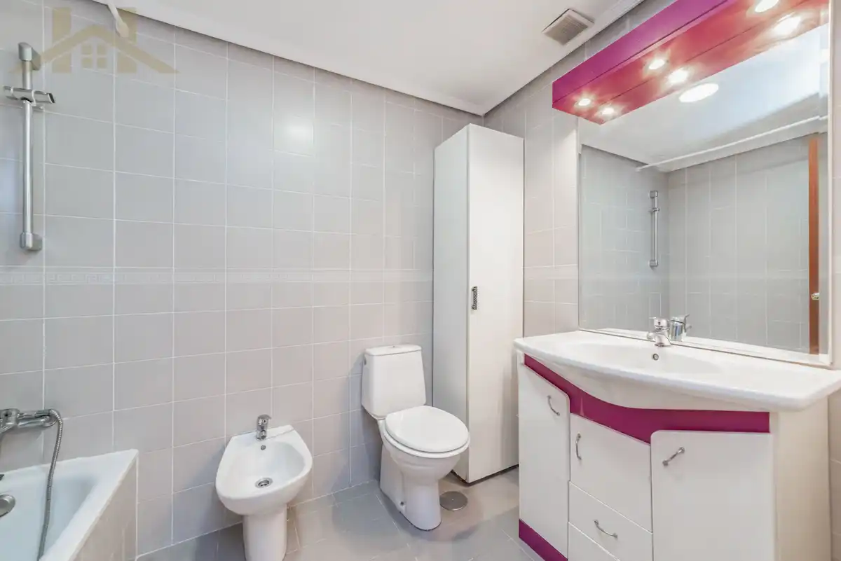 Bathroom of Flat for sale in Ciempozuelos  with Air Conditioner, Heating and Terrace