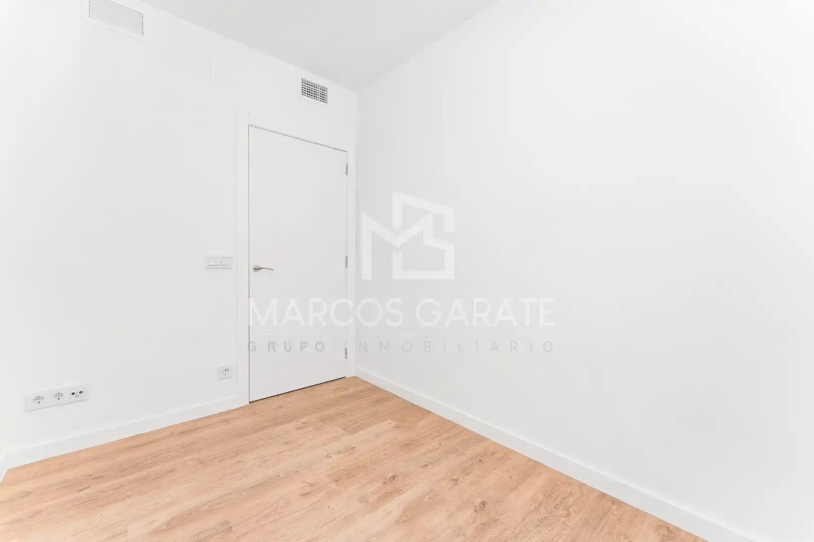 Casa con terraza en venta en Avinguda Marca Hispànica, imagen 35