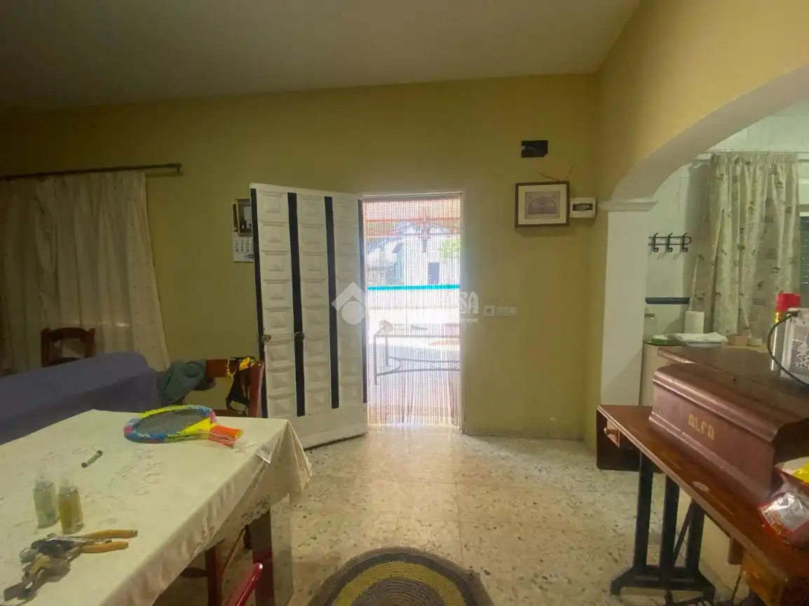 Country homes for sale in Dos Hermanas