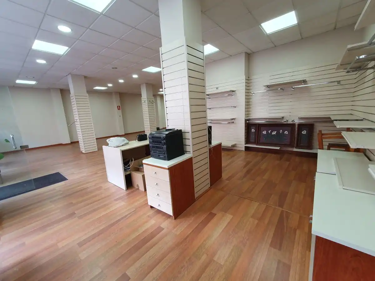 Locale commerciale in affitto a Grado, imagen 8
