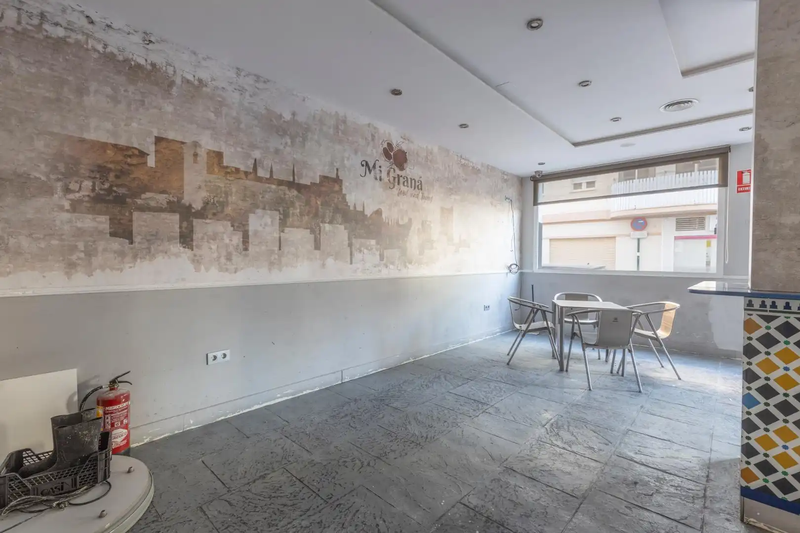 Commercial properties for sale in Granada  with Air Conditioner and Furnished