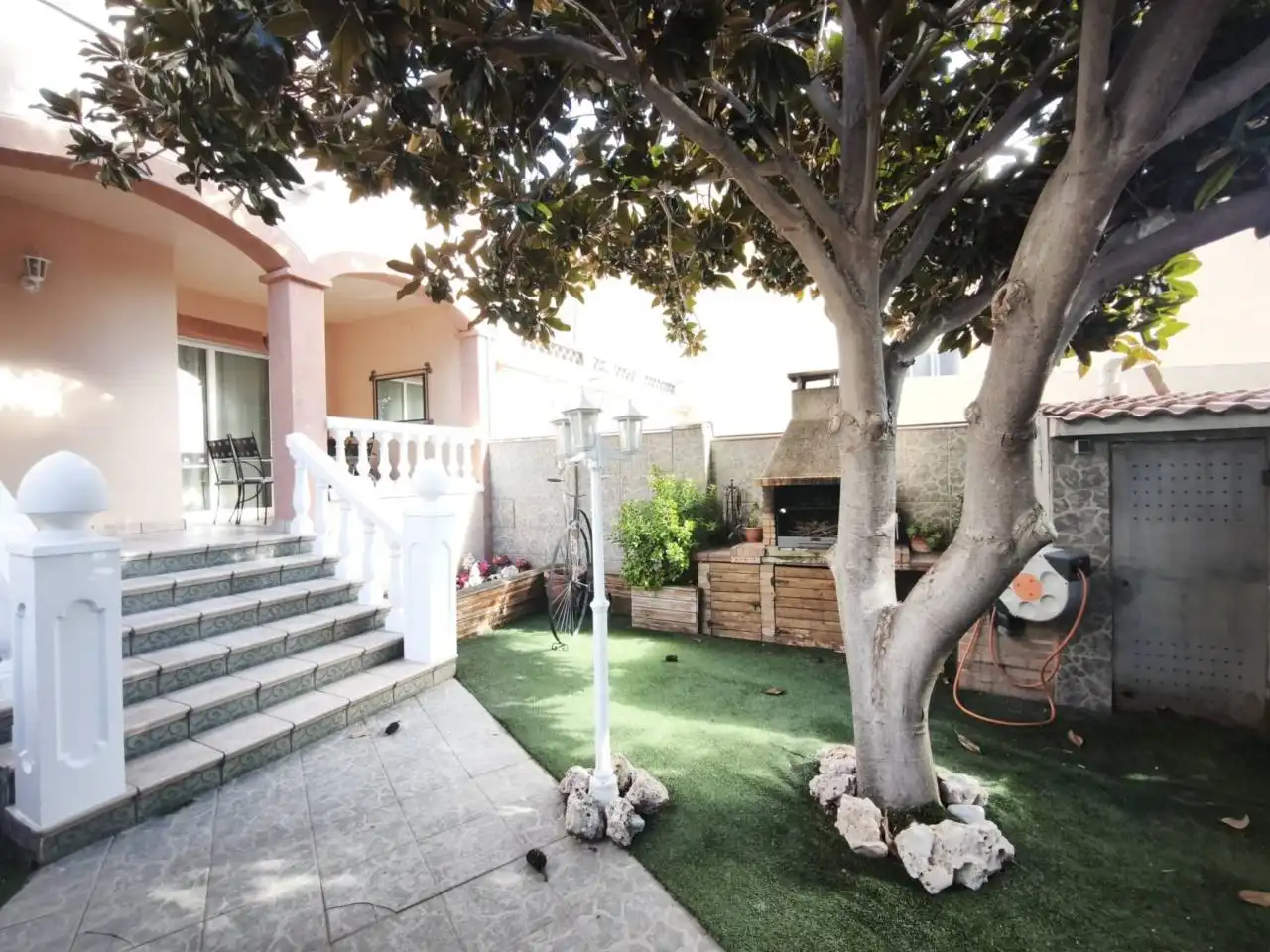 Jardín de Casa o chalet en venta en Santa Coloma de Gramenet con Aire acondicionado, Jardín privado y Parquet
