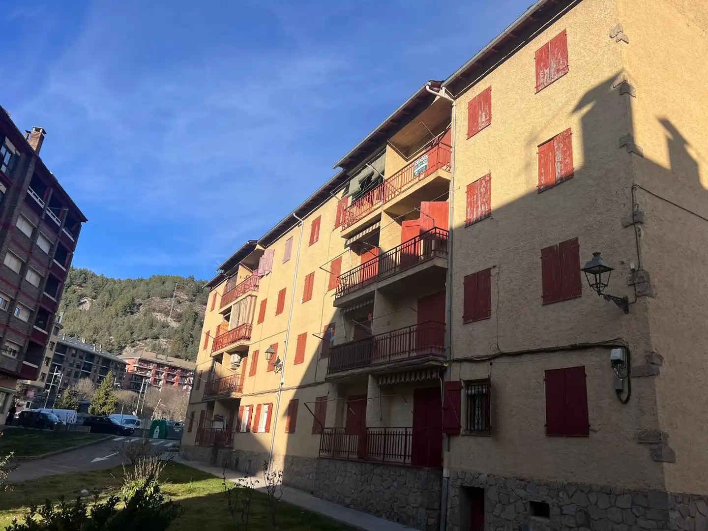 Vista exterior de Piso en venta en El Pont de Suert con Trastero, Amueblado y Balcón