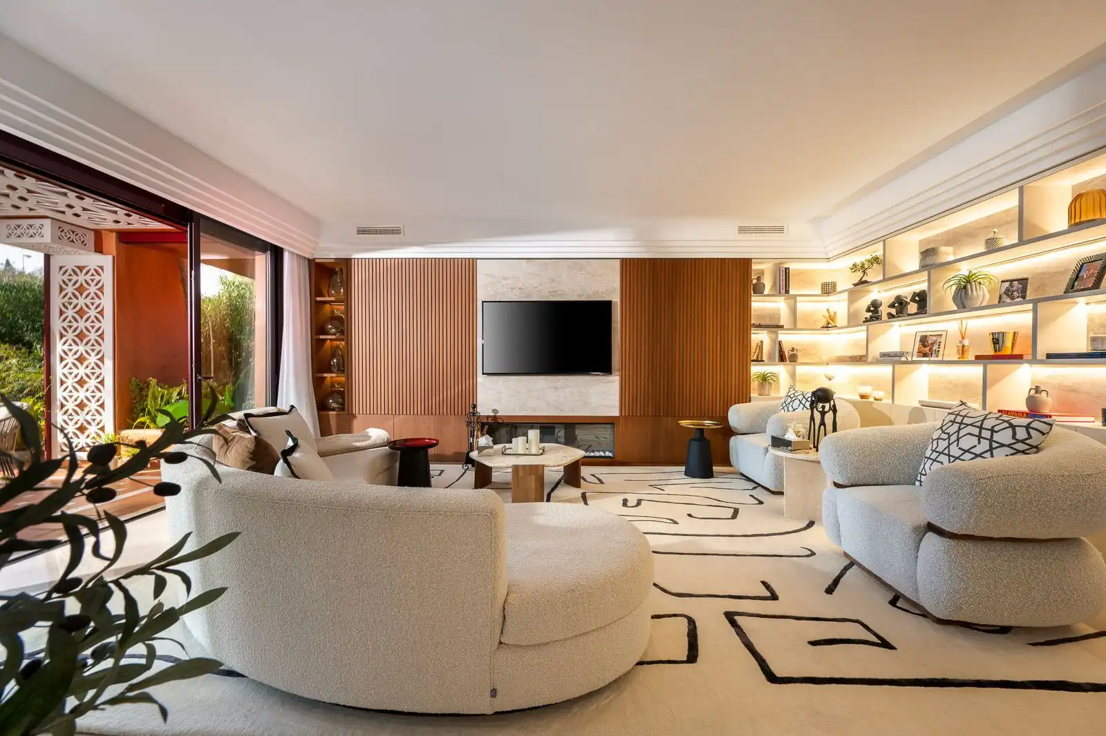 Sala d'estar de Apartament en venda en Marbella amb Aire condicionat, Terrassa i Traster