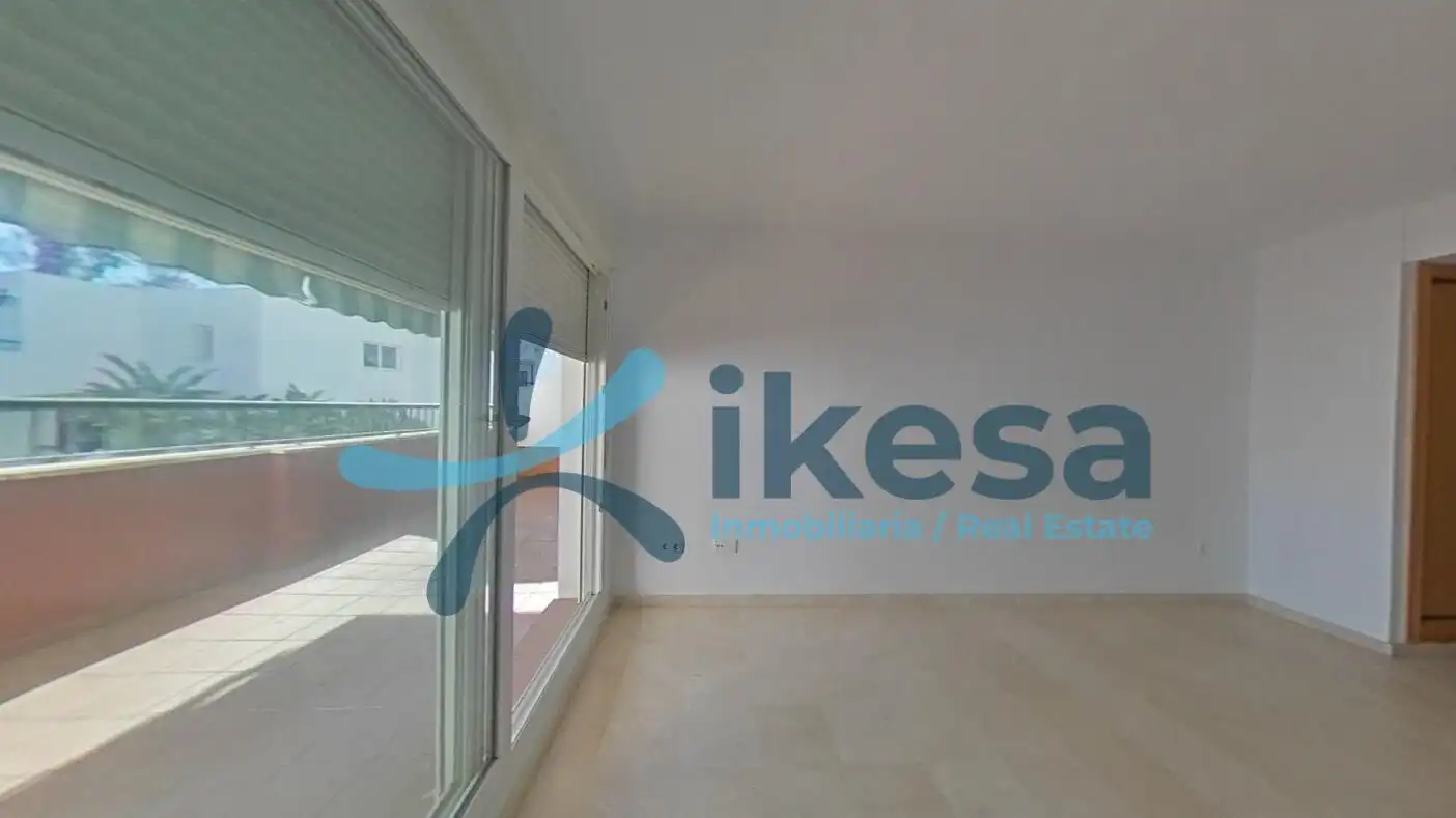 Flat with pool for sale in San Pedro de Alcántara, imagen 7