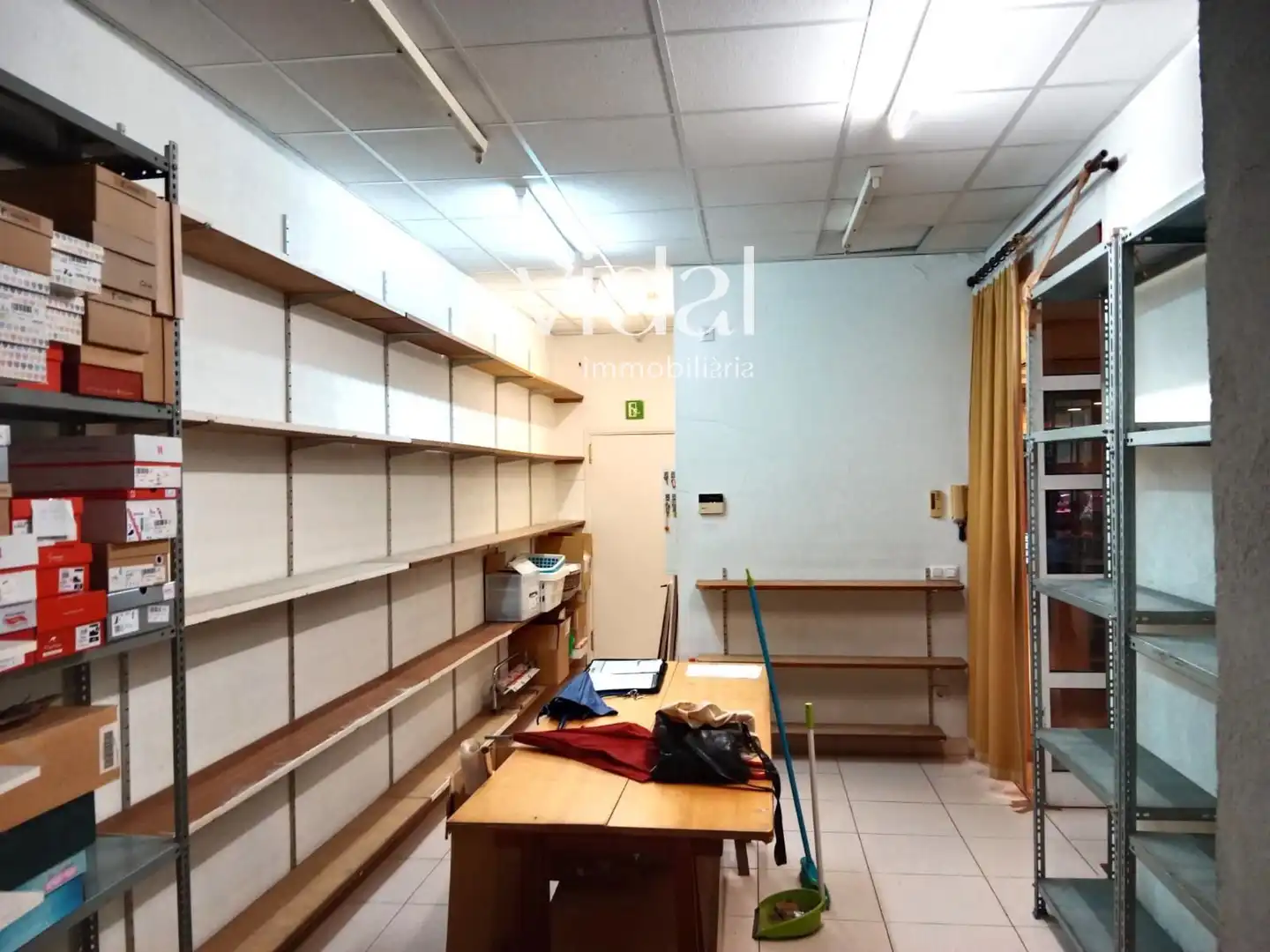 Geschaftsraum zur Miete in Palamós mit Klimaanlage und Alarm