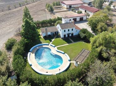 Maison rustique avec piscine à vendre à Marchena