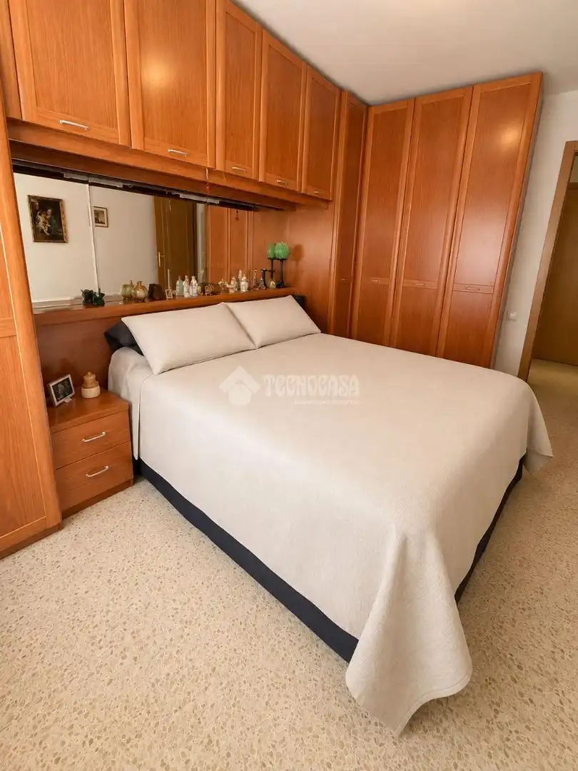 Dormitori de Pis en venda en Alicante / Alacant amb Aire condicionat i Terrassa