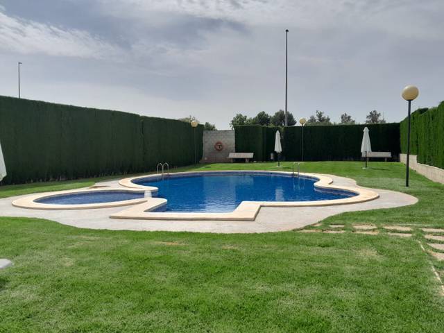 Casa adosada en Alquiler en La Conarda