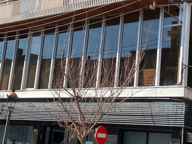 Local comercial en Alquiler en Joan Prim