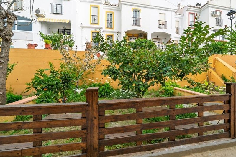 Jardí de Casa adosada en venda en Otura amb Aire condicionat, Terrassa i Piscina comunitària