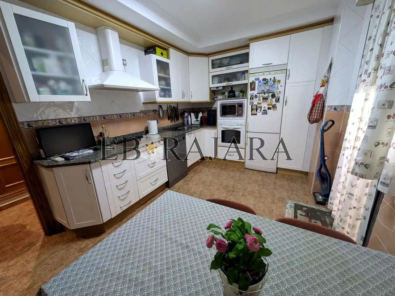 Cuina de Casa o xalet en venda en Talavera de la Reina amb Aire condicionat i Terrassa