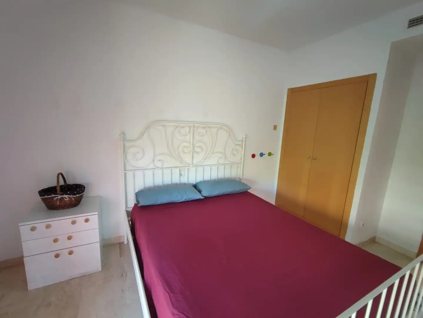 Bedroom of Flat for sale in Sueca  with Air Conditioner and Storage room