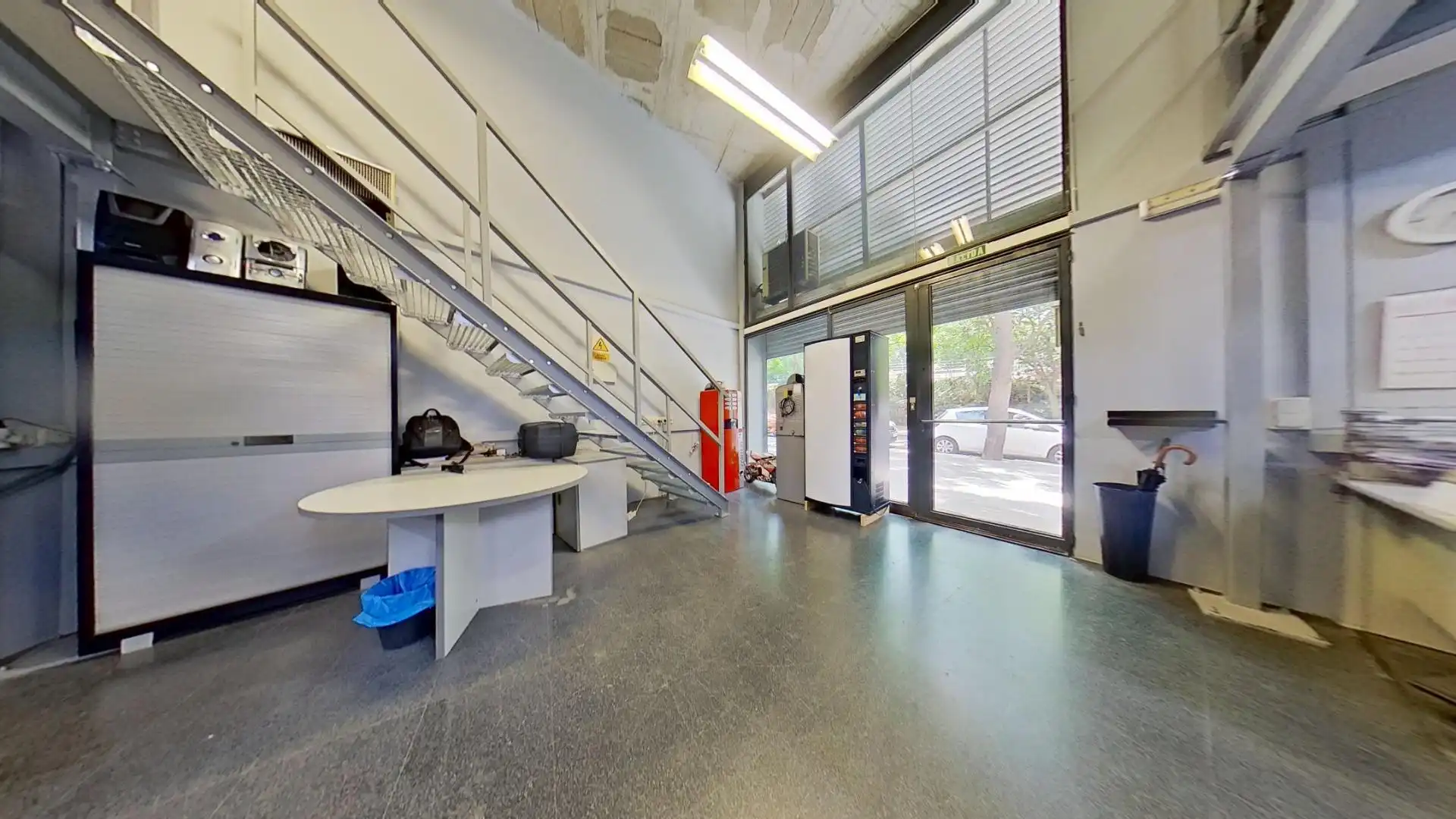 Local comercial en venda a Carrer MERCE RODOREDA