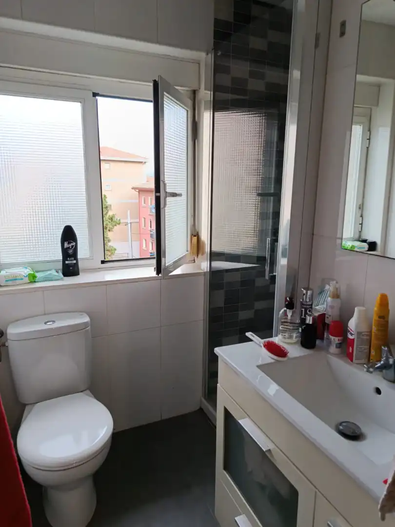 Bany de Apartament en venda en Ortuella amb Calefacció, Moblat i Forn