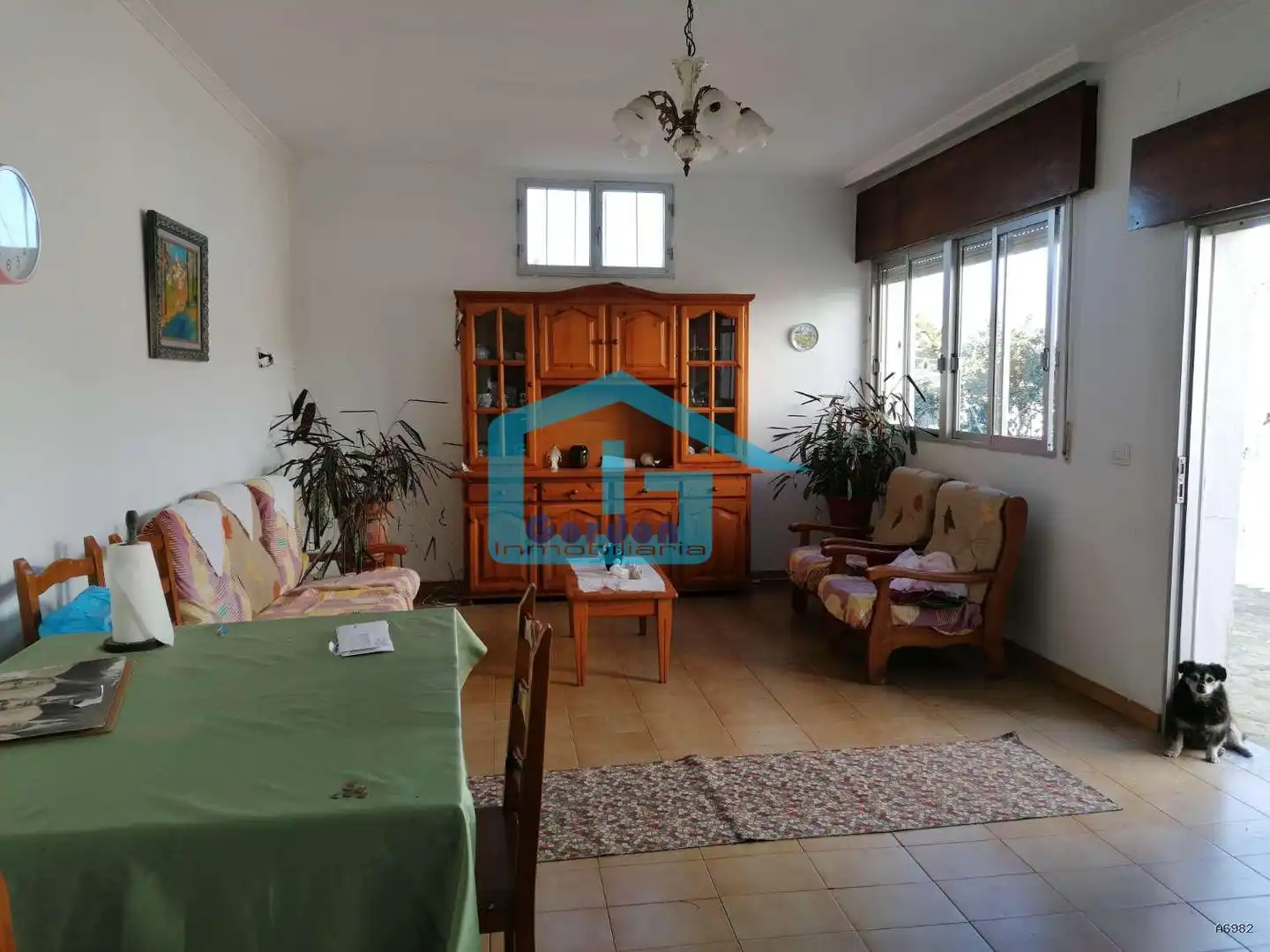 Sala d'estar de Finca rústica en venda en Cambados amb Terrassa i Traster