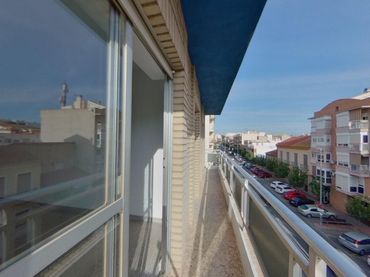 Flat with balcony for sale in Calle Mayor 103