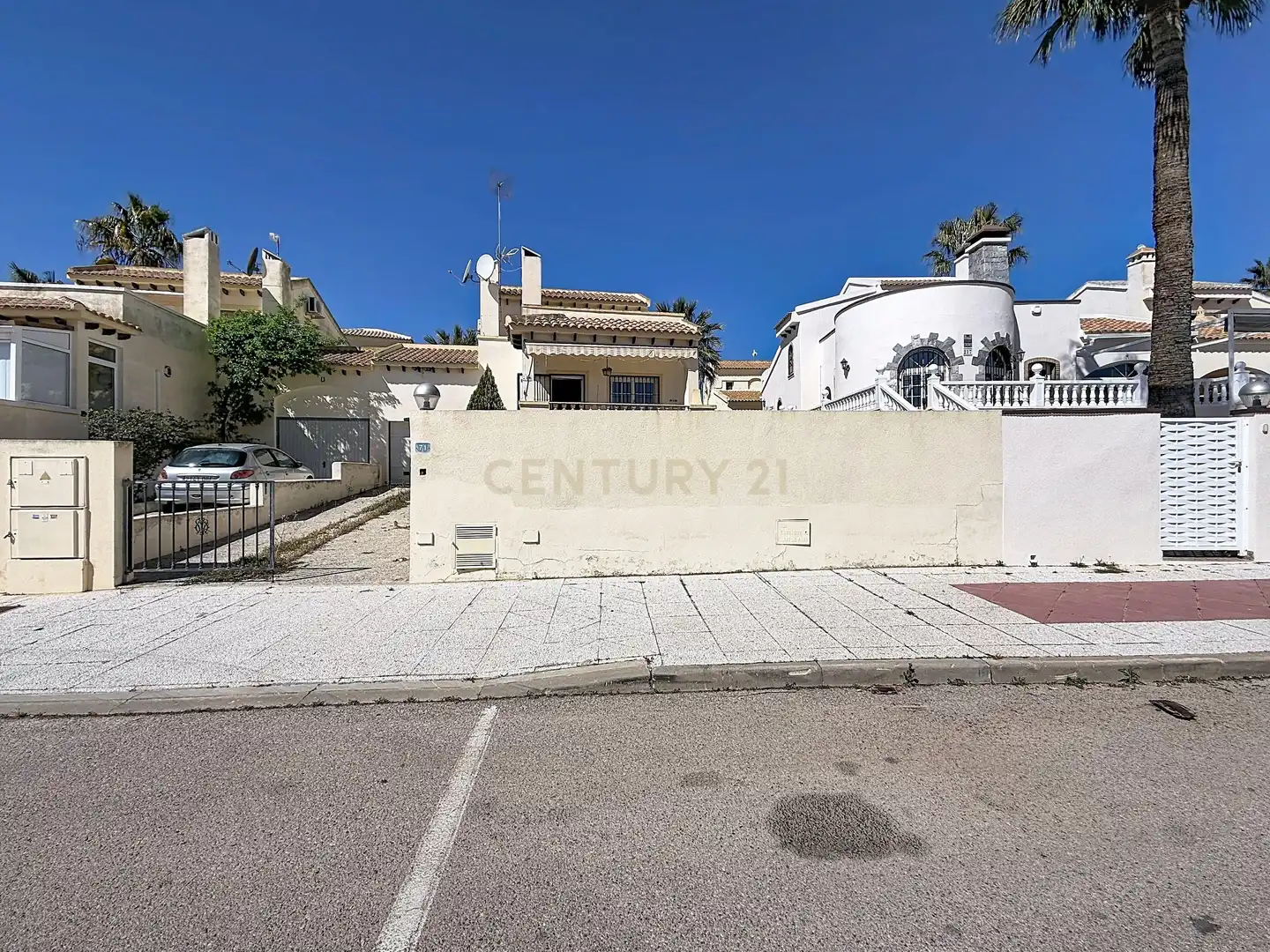 Exterior view of Detached homes for sale in Orihuela  with Air Conditioner, Alarm and Community pool