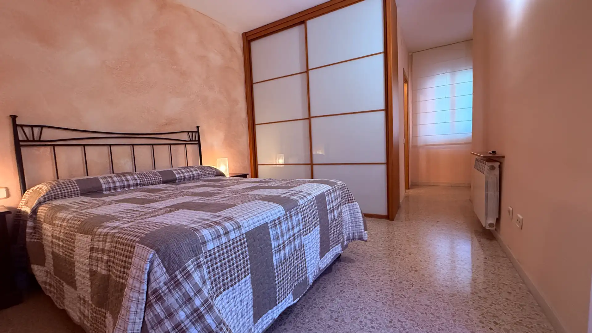 Schlafzimmer von Wohnung zum Verkauf in Cornellà de Llobregat mit Klimaanlage, Heizung und Möbliert