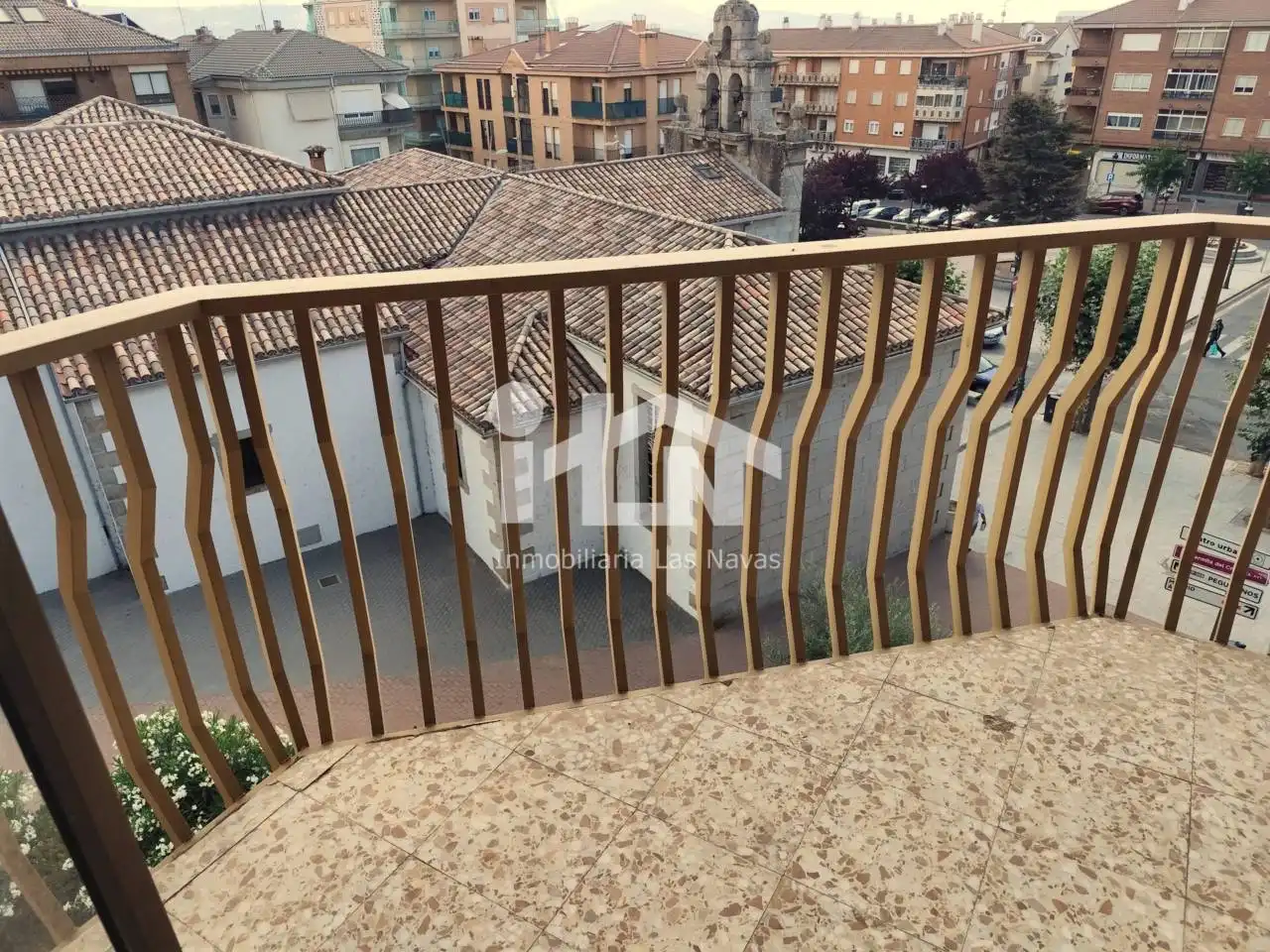 Terraza de Piso en venta en Las Navas del Marqués  con Calefacción, Parquet y Terraza