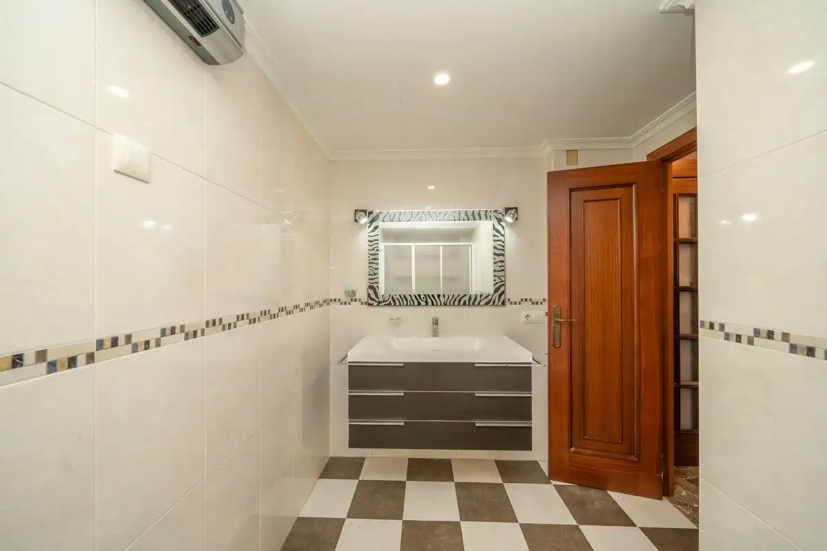 Bathroom of Flat for rent in Dénia  with Heating