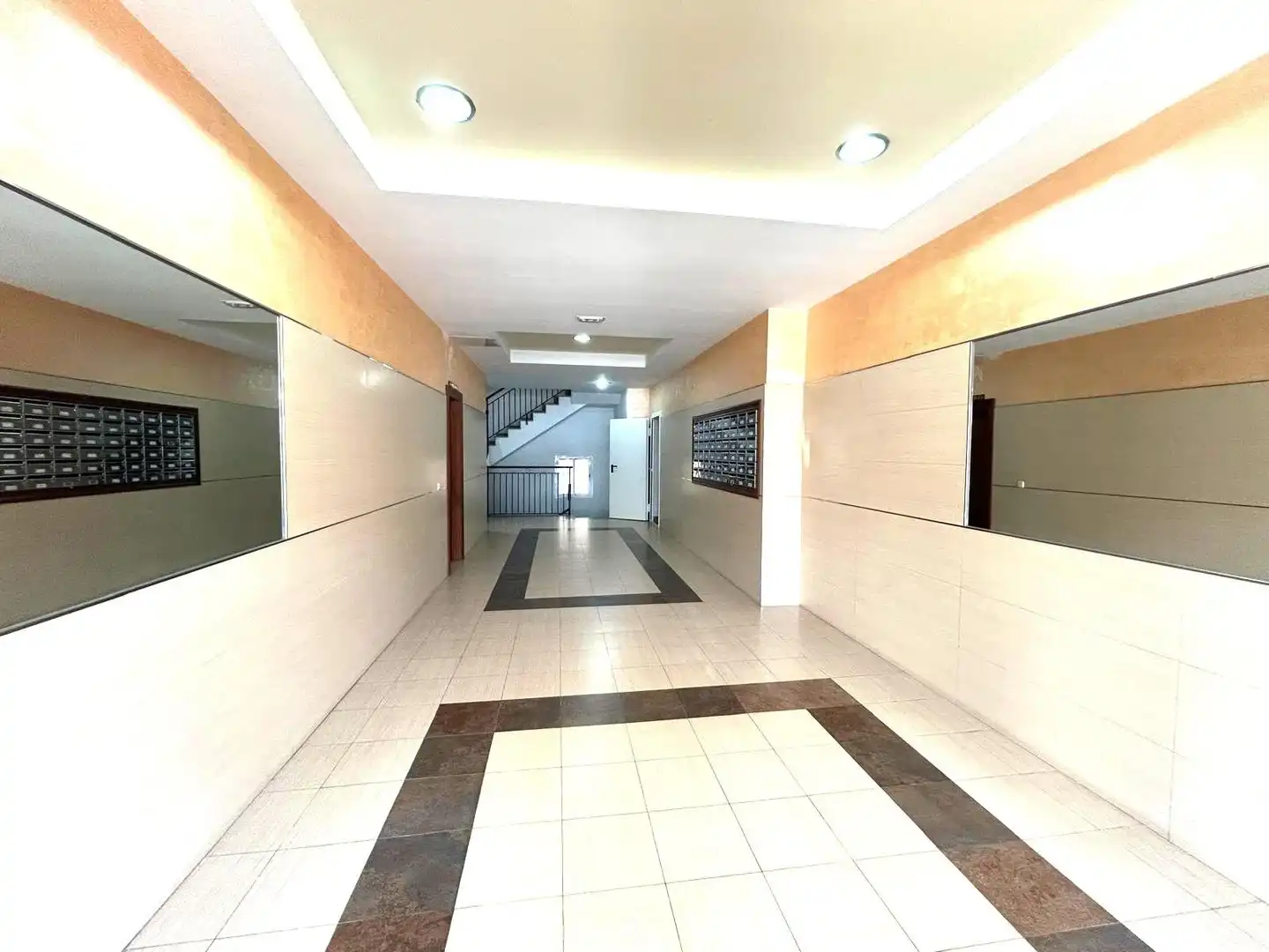 Piso en venta en Adra con Aire acondicionado y Balcón