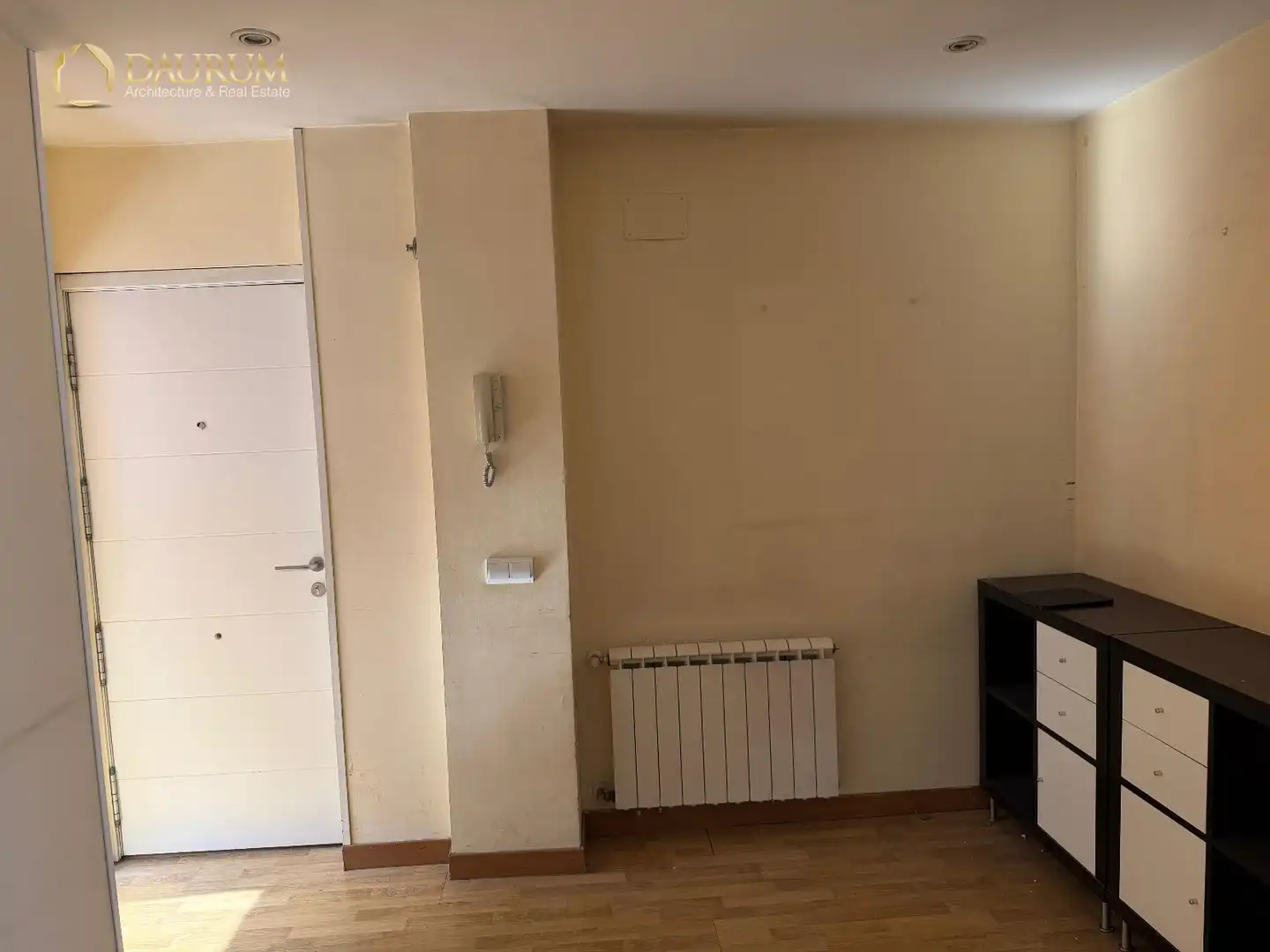 Flat for sale in Madrid  with Air Conditioner, Heating and Storage room