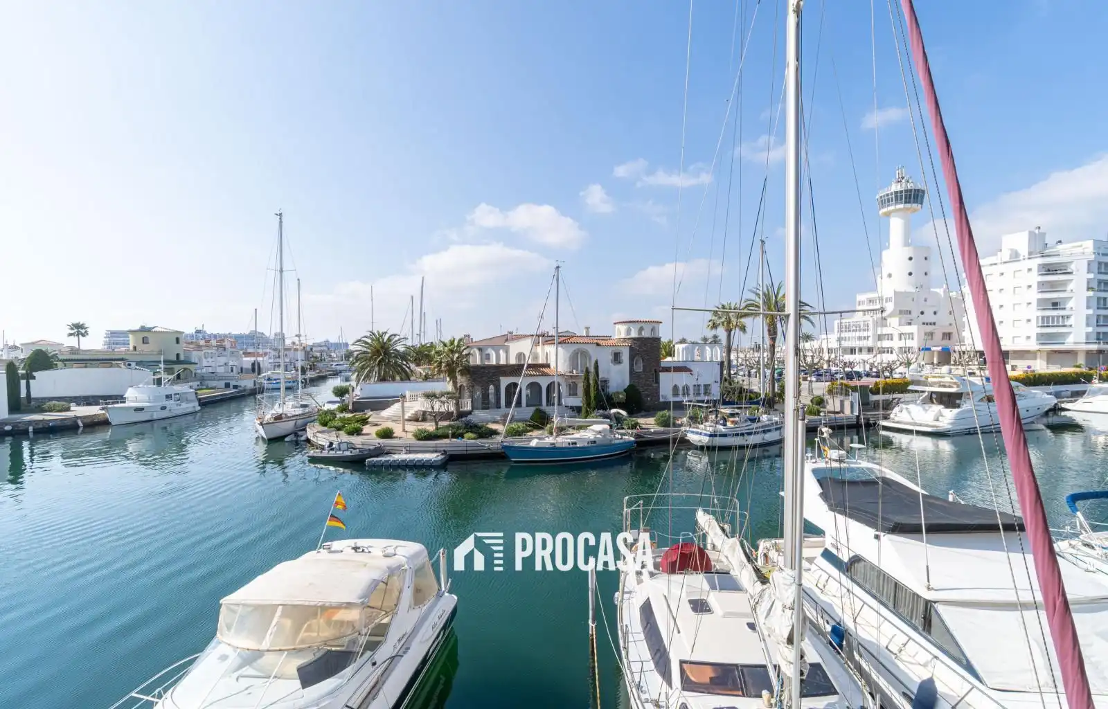 Außenansicht von Wohnung zum Verkauf in Empuriabrava mit Klimaanlage, Heizung und Terrasse