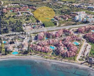 Vista exterior de Residencial en venda en Estepona