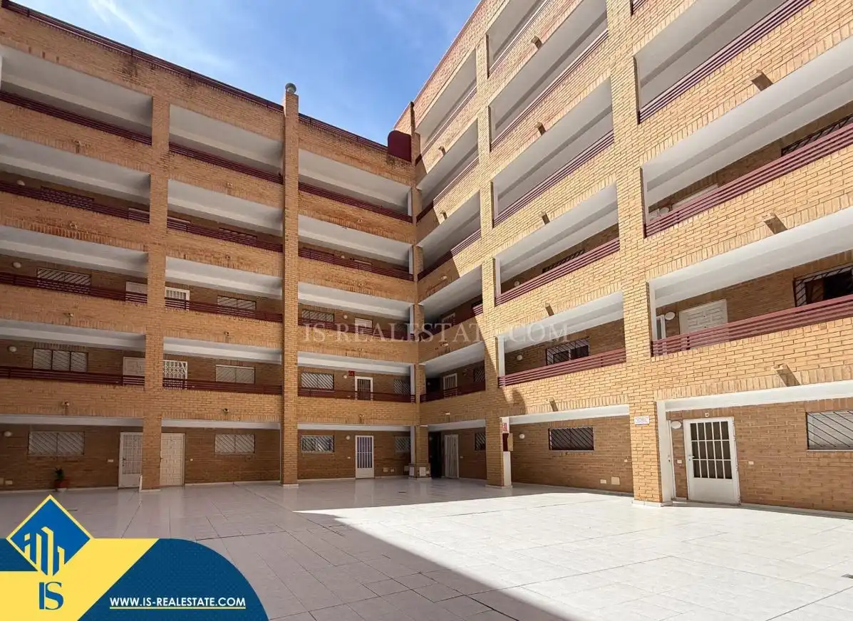 Vista exterior de Apartamento en venta en Torrevieja con Calefacción, Terraza y Amueblado