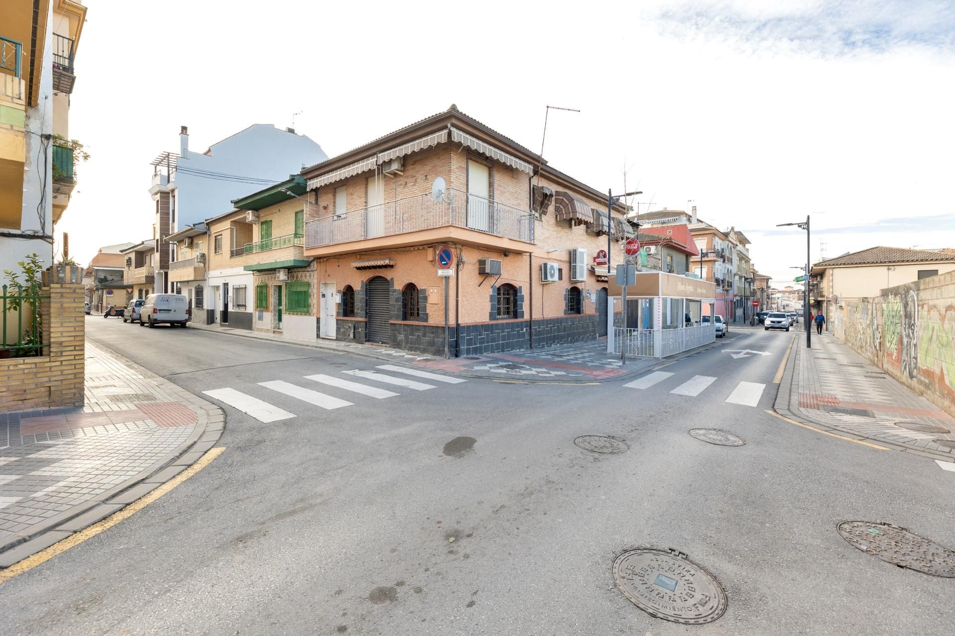 Vista exterior de Pis en venda en Maracena amb Calefacció, Terrassa i Balcó